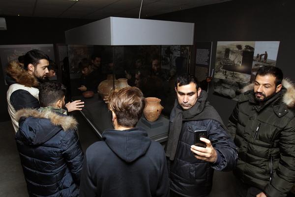 MIGRANT NAPAO VLASNIKA KAFANE U ARANĐELOVCU: Pljačkao lokal u 5 ujutro, pa gazdu tukao lancem po glavi! (FOTO)