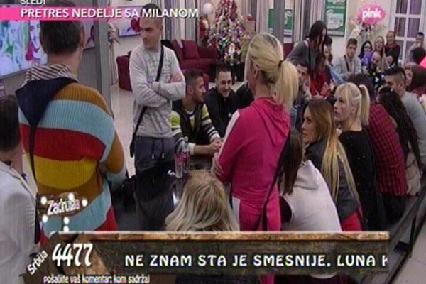 KAKAV PREOKRET U ZADRUZI: Evo koga je Mića poslao u izolaciju!