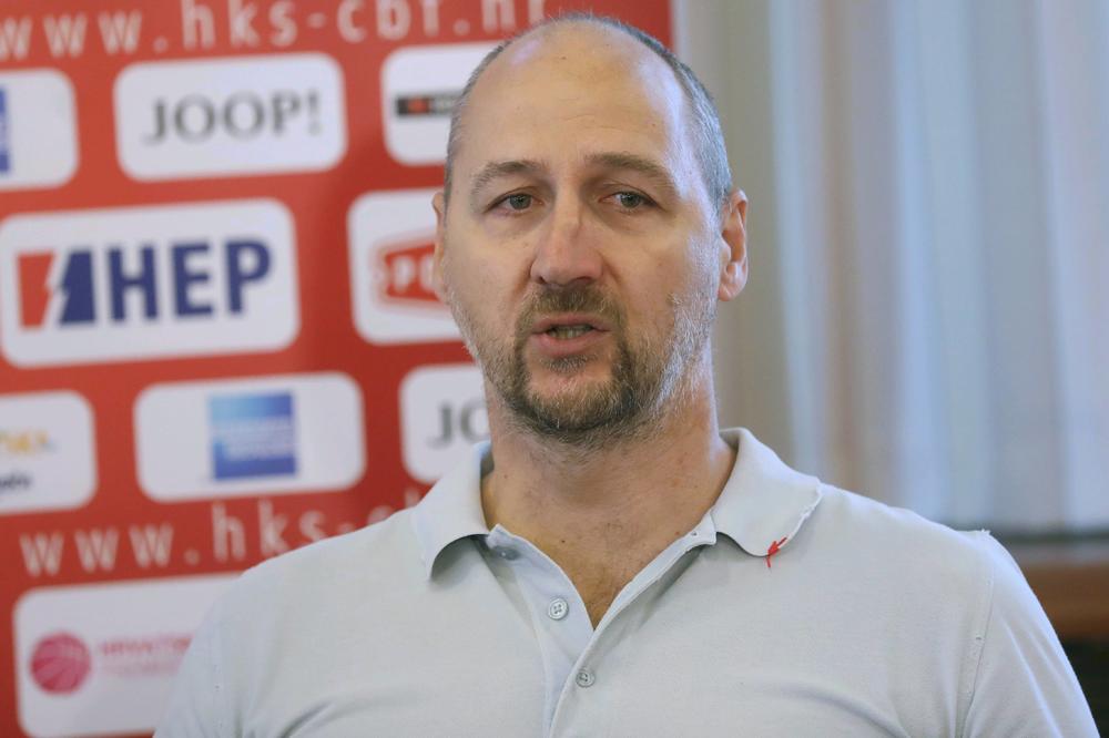 DINO RAĐA RECITUJE U ČAST BALAŠEVIĆA: Nema tužnog čina trećeg, mirno spavaj, do viđenja sledećeg!