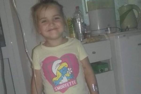 VASILIJA (6) NAJLEPŠIM OSMEHOM KRIJE TUGU: Ima najkraća creva i ne može bez aparata koji za 3 nedelje košta 46.000!