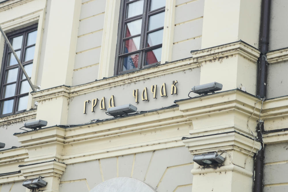 JOŠ JEDNA ŽRTVA KORONE U SRBIJI: Preminuo muškarac u Čačku, ovakvo je njegovo zdravstveno stanje bilo!