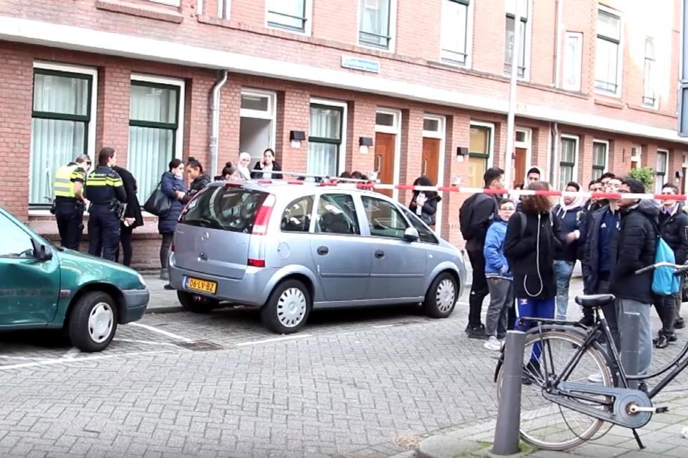 STRAVIČNO: Učenica (16) ubijena ispred škole! (VIDEO)