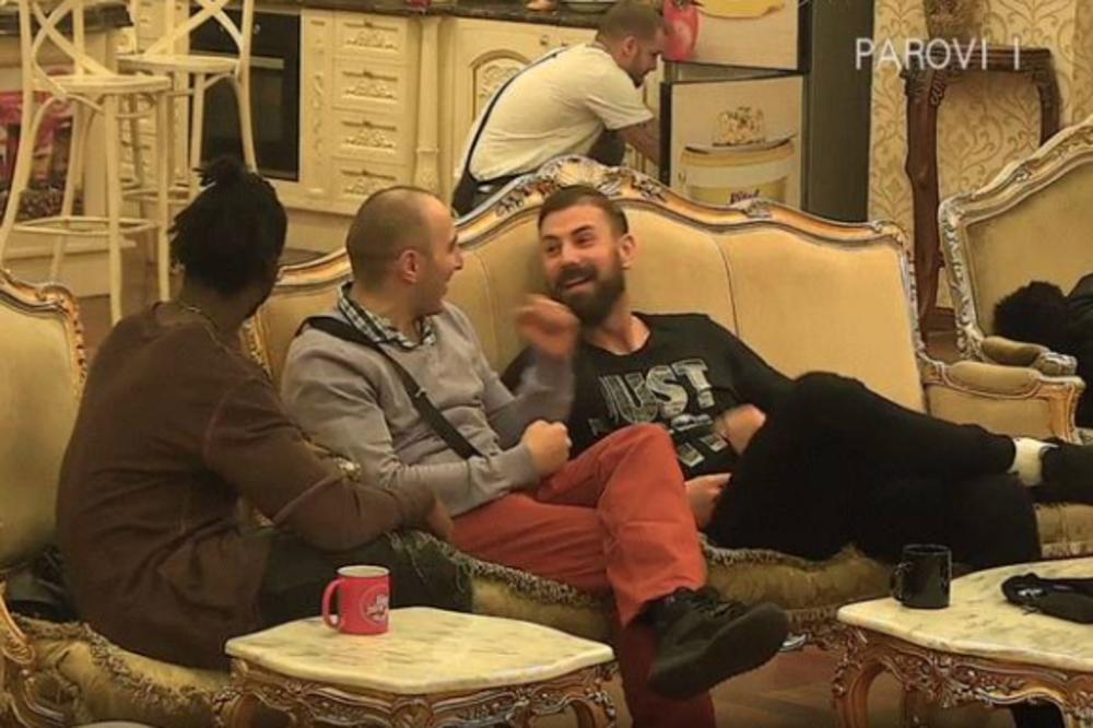 VUYA IZNEO PRLJAVE TAJNE: Pričao takmičarima DOŽIVLJAJE ispod JORGANA i otkrio zašto je SE*S sa NJOM poseban...