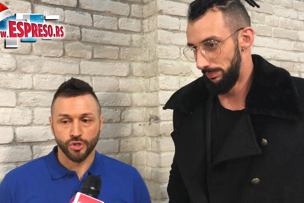 ŠA I ĐEKSON HVALILI ESPRESO KAO DA RADE ZA NAS! Njihova čestitka za Novu godinu je POBEDA