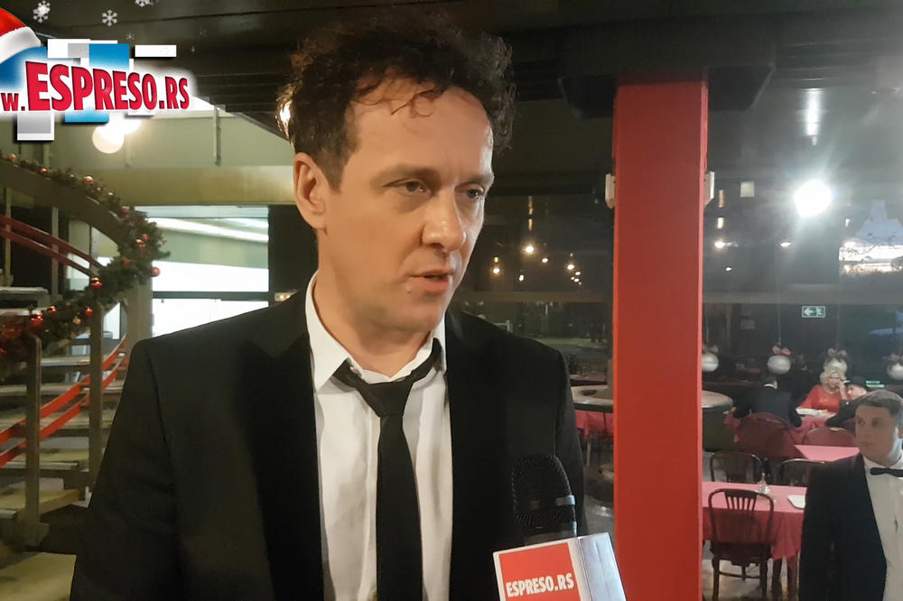 NE RAZLIKUJEM SE, VOZIM SE KOMBIJEM I NOSIM OBIČNE PATIKE: Dženan važi za SKROMNOG, a na ovom mu mnoge ŽENE ZAVIDE!