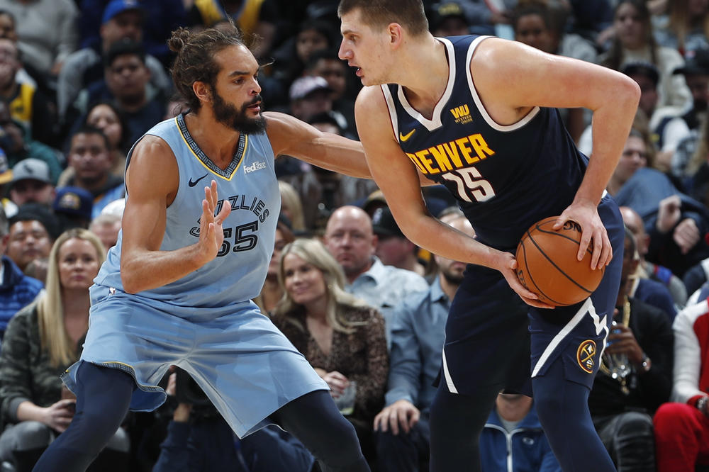 Klipersi doveli bivšeg najboljeg defanzivca lige da bi zaustavili Jokića i Dejvisa u plej-ofu!