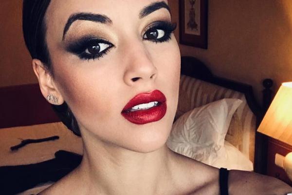 ONA JE NOVA U BRENINOM TIMU, A MUŠKARCI UMIRU ZA NJOM: Otkrivamo ko je zanosna crnka koja mami uzdahe (FOTO)