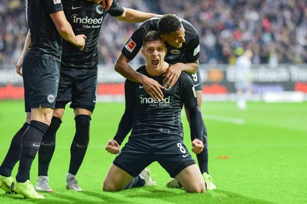 MISLILI STE DA ĆE STATI? E, PA NEĆE: Jović nastavlja da rešeta, Lukin majstorluk za epitet prvog strelca Bundeslige