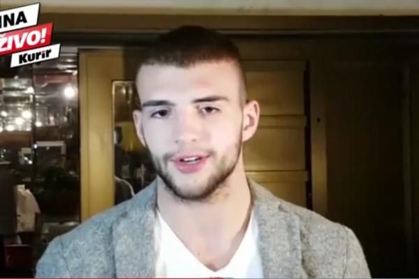 VELJKO RAŽNATOVIĆ TRADICIONALNO DOČEKUJE GOSTE: Bogdana je sve vreme bila pored nega, a ovako je izgledala! (FOTO)