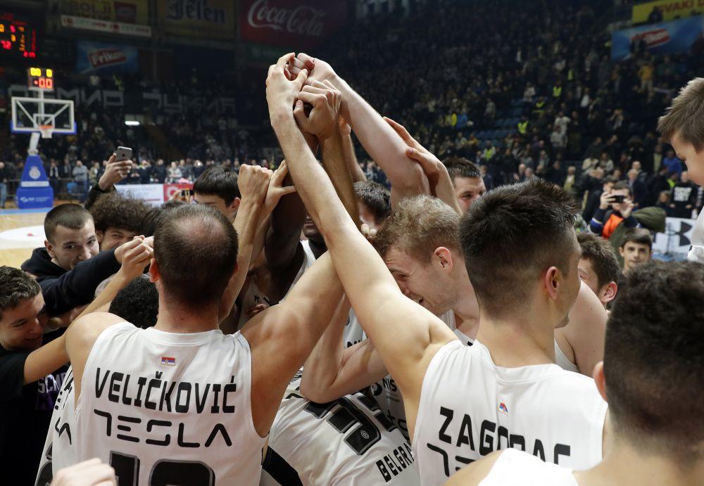 Zajedništvo vlada u taboru crno-belih