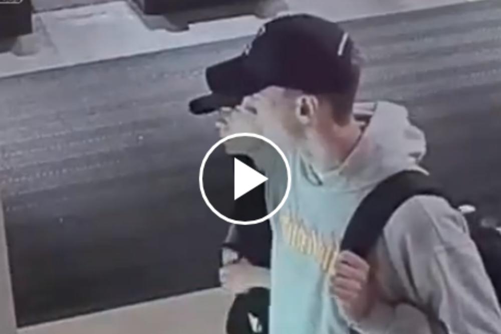 OVO JE UBICA S NOŽEM: Prišao je čoveku koji je sedeo na klupi i IZMASAKRIRAO GA! (VIDEO)