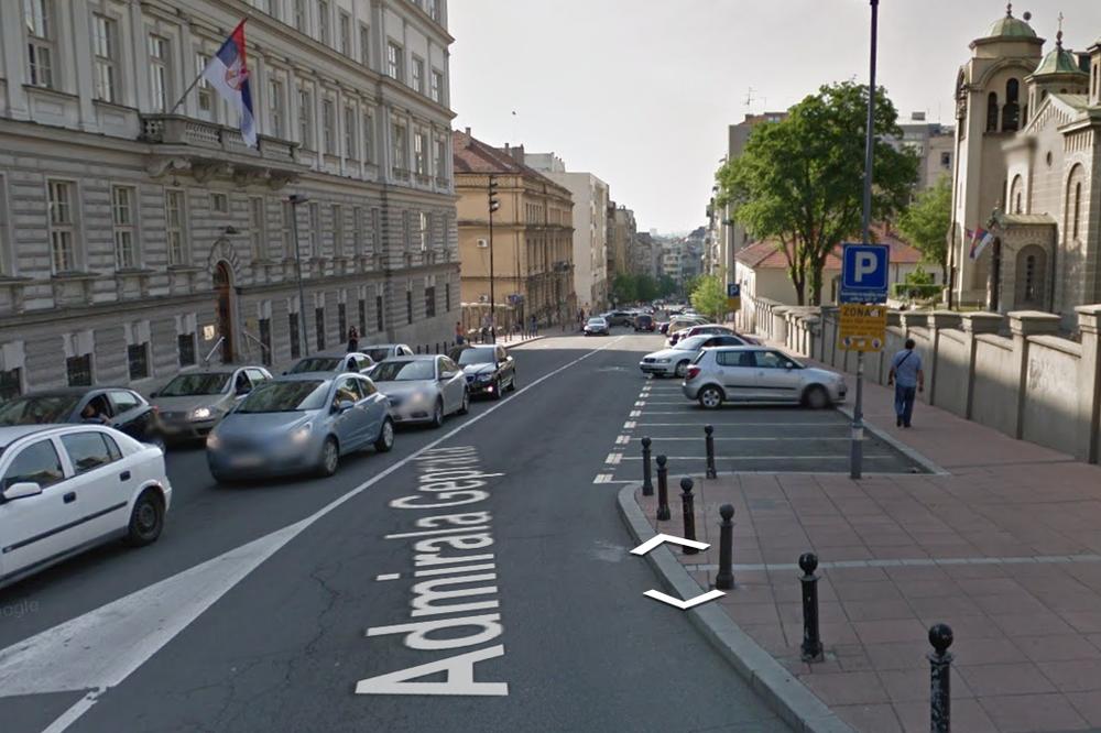 STARICA PRONAĐENA MRTVA SA KESOM NA GLAVI! Užas usred Beograda