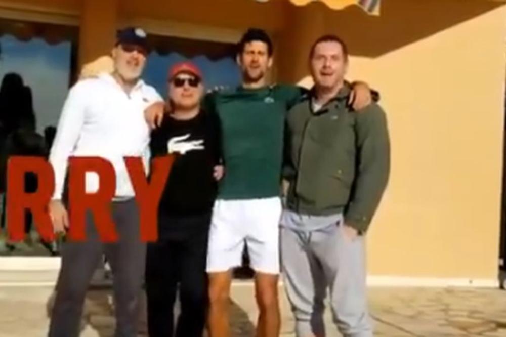 ĐOKOVIĆ ČESTITAO BOŽIĆ PESMICOM: I slučajno otkrio veliku novost!