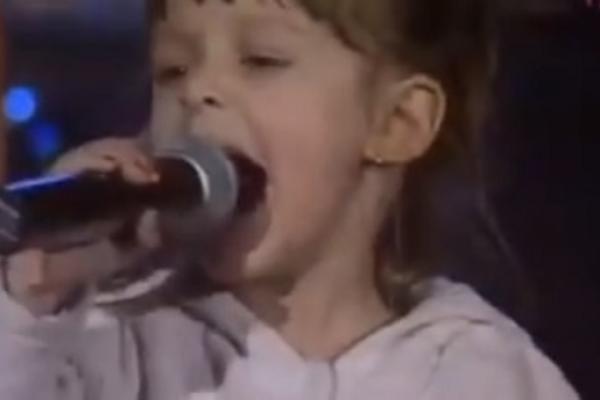 OVAJ SNIMAK NIKO NIJE VIDEO: Prvo javno pojavljivanje LUNE ĐOGANI! (VIDEO)