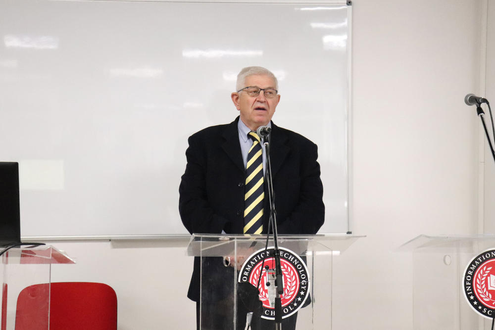 Voja Andrić predsednik DMS obratio se prisutnima  