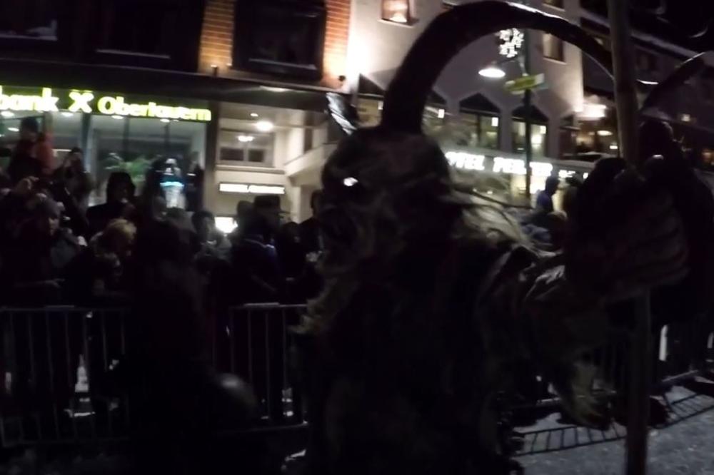 KRAMPUSI TOKOM BOŽIĆNIH PRAZNIKA KAŽNJAVAJU ONE KOJI NISU BILI DOBRI: Austrijski performans obećava dobar provod!