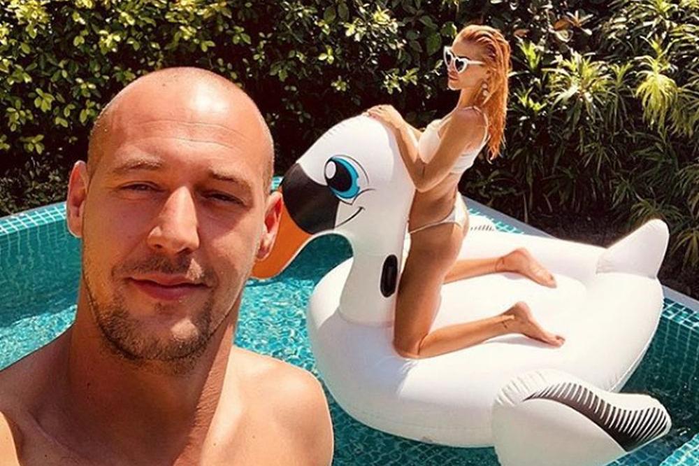 BORJAN GLEDAO SVOJ BIVŠI KLUB: Sa Snežom je upecan na UTAKMICI LUDOGORECA! (FOTO)