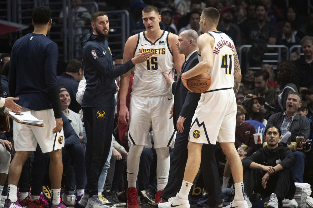 VELIKI SKANDAL SA JOKIĆEM: Nikolu sudija IZBACIO SA UTAKMICE, Klipersi ODUVALI Denver bez Srbina! (VIDEO)