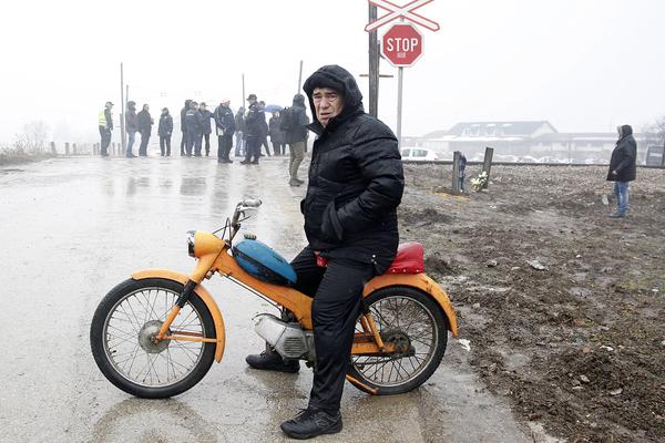 TAKO NEŠTO VIŠE NE SME I NEĆE DA SE DOGODI: Miško Marić prvi put čuo da su se  meštani decenijama žalili železnici!