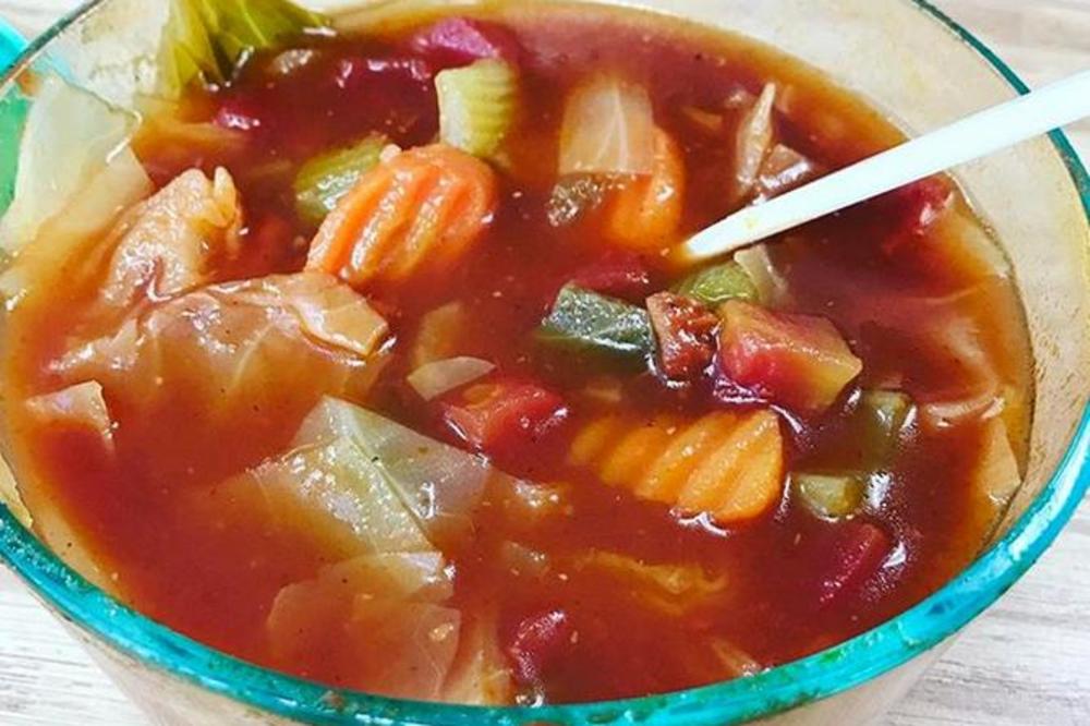 NAJPOPULARNIJA ČORBICA ZA ZIMU JE ELIKSIR ZDRAVLJA: Čisti CREVA i KOŽU! ZA 10 DANA, SMRŠAĆETE 5 KILOGRAMA UZ NJU