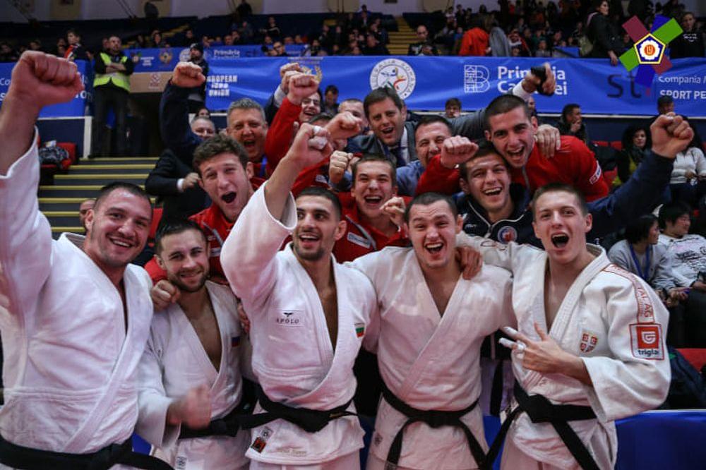 ZVEZDINI DŽUDISTI ŠAMPIONI SRBIJE!