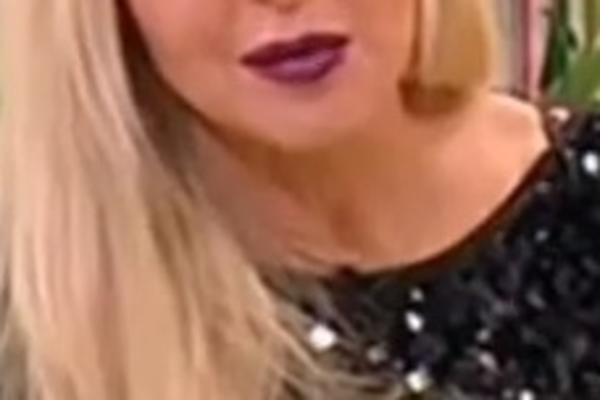 NJU I BOG ZABORAVIO, A UZELA DA OBJAŠNJAVA Danas svaka ŠUŠA može da ima ŠTIKLIĆ i da bude poznata! PLAKANJE (VIDEO)