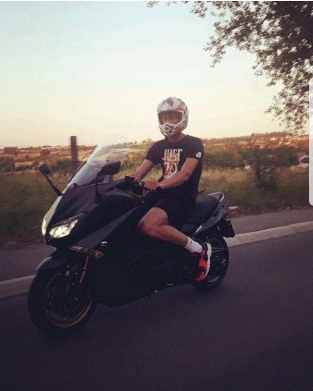 uroš Luković voli i motocikle, a trenutno vozi Jamahu  