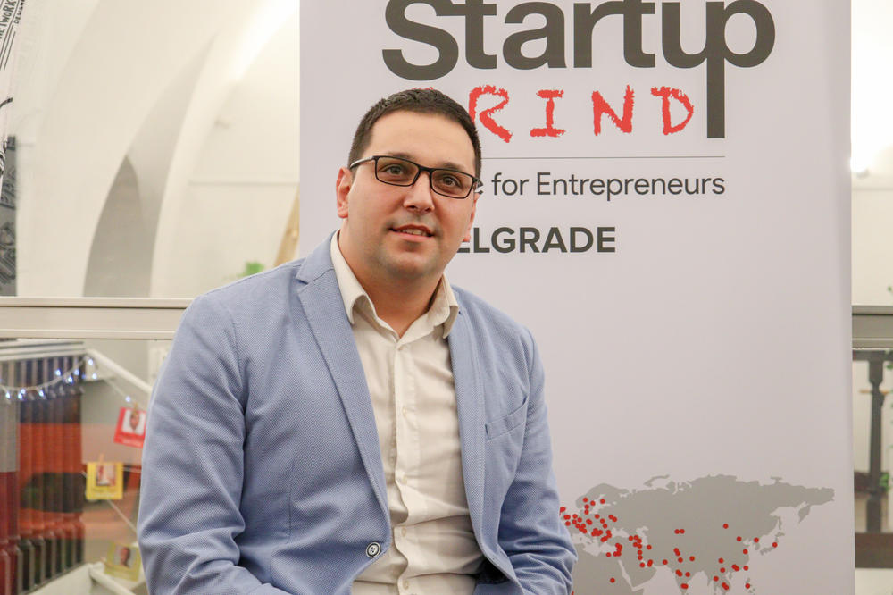 CAR: GO VOZAČA NAPAO TAKSISTA. Vučić: Očekujemo najhitniju reakciju!