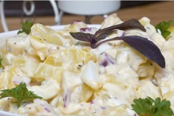 RUSKA SALATA ĆE VAM BITI BLJUTAVA NAKON ŠVEDSKE: Ovo ČUDO je idealno za PRAZNIKE, a UKUS je ZARAZAN!