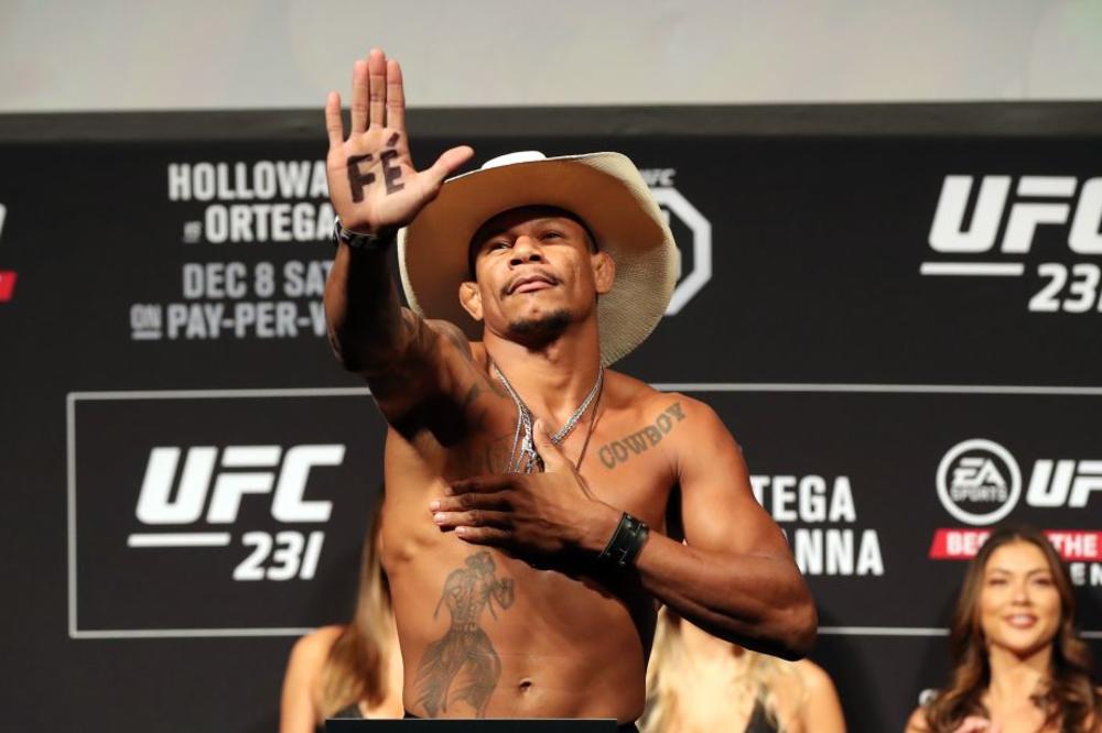 STRAHOTA U BRAZILU: Na poznatog UFC borca bacili granatu!