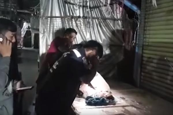 RODITELJI OSTAVILI BEBU STARU 2 NEDELJE NA PIJACI! Razlog zbog kojeg su je napustili je pretužan (VIDEO)