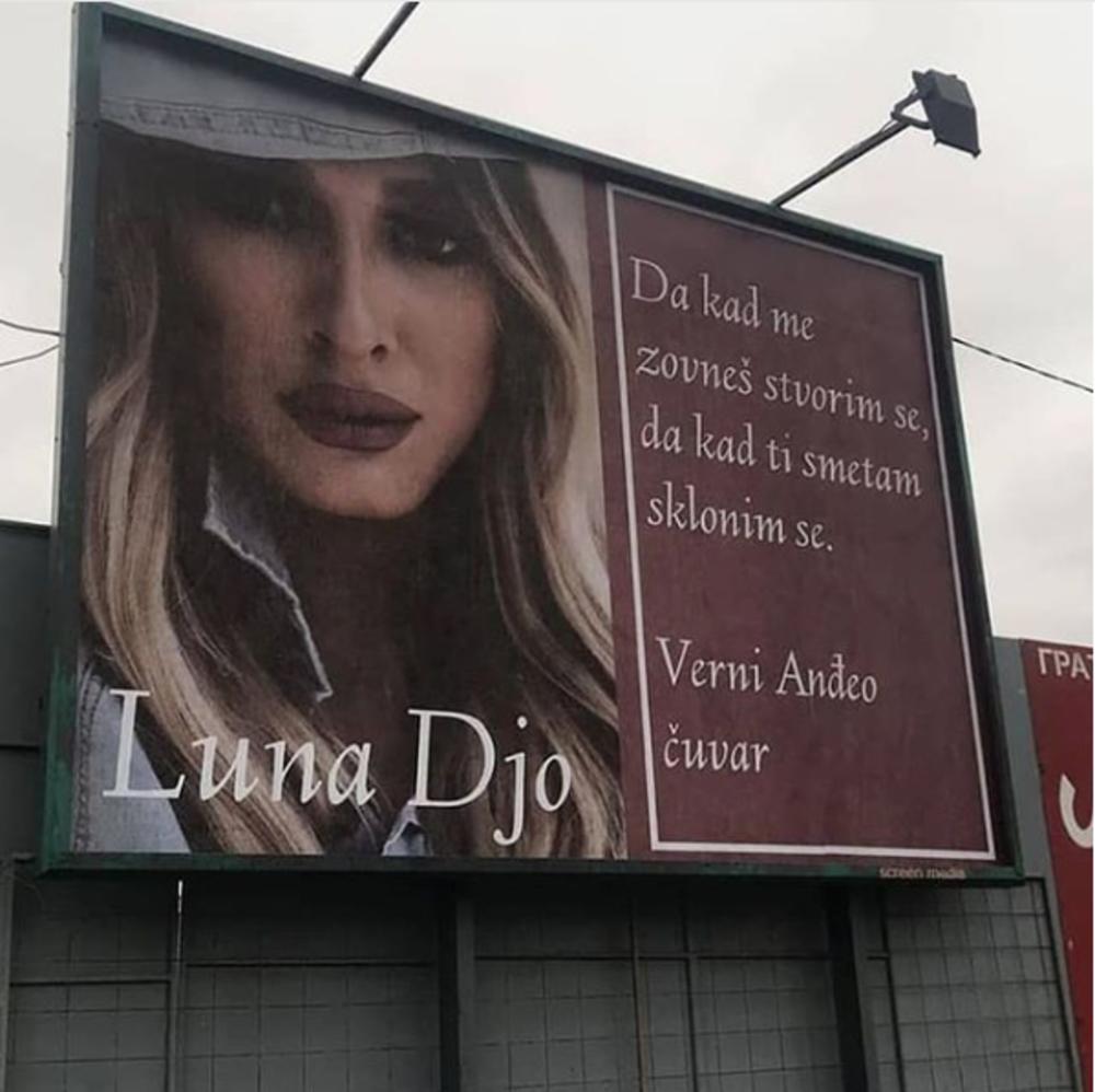 Bilbord posvećen Luni Đogani  