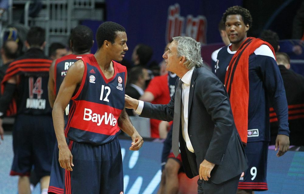 Aleks Renfro, Svetislav Pešić