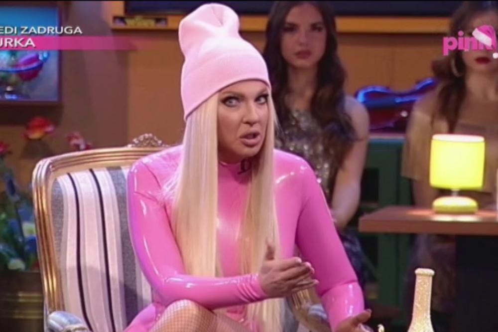 SKONTALI SMO NA KOJU SVETSKU ZVEZDU NAM LIČI KARLEUŠA: Sličnost je toliko NEVEROVATNA da ćete ostati u šoku! (FOTO)