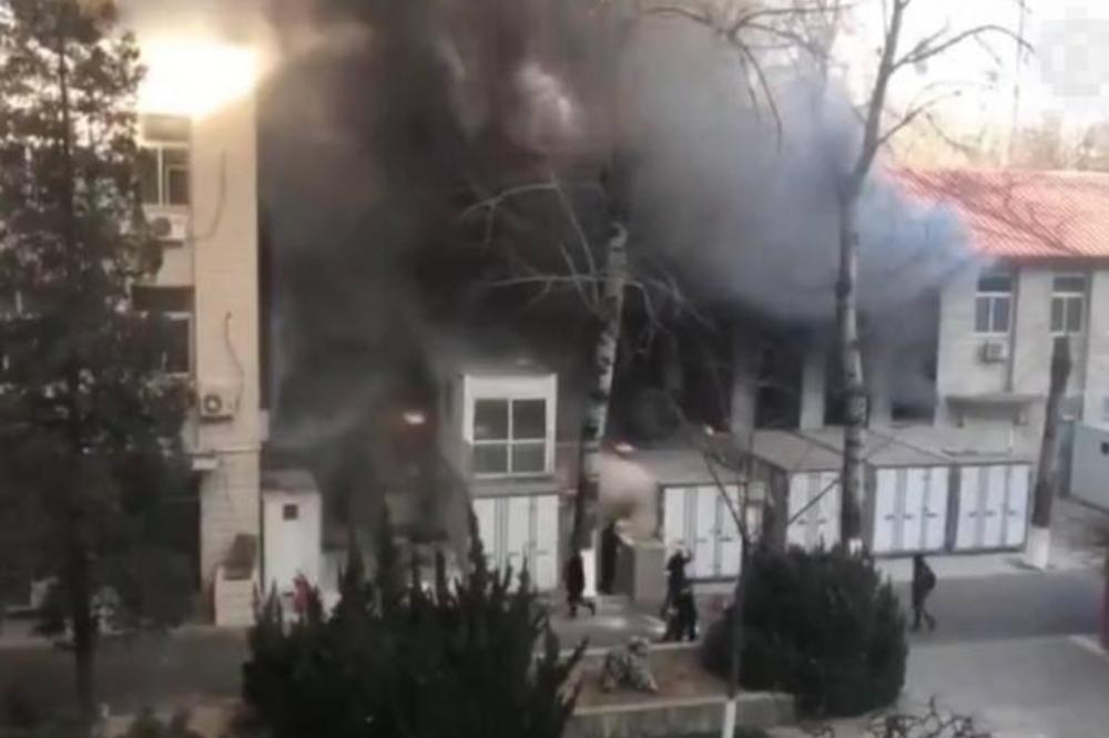 EKSPLOZIJA U UNIVERZITETSKOJ LABORATORIJI: TRI STUDENTA poginula! Jezive SCENE kruže internetom (VIDEO)