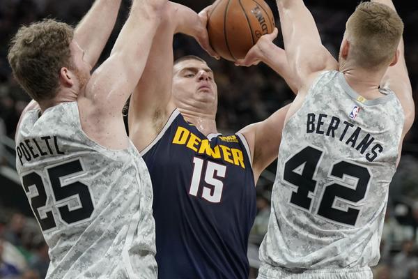 JOKARA, JE L TI NEKO NEŠTO SIPAO U PIĆE? Odavno nismo videli da se Nikoli desilo ovako nešto! (VIDEO)