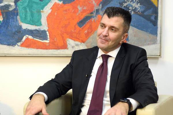 RADNICI U OVOM SEKTORU MOGU DA OČEKUJU VEĆE PLATE  U NAREDNOJ GODINI! Zoran Đorđević najavio povećanja