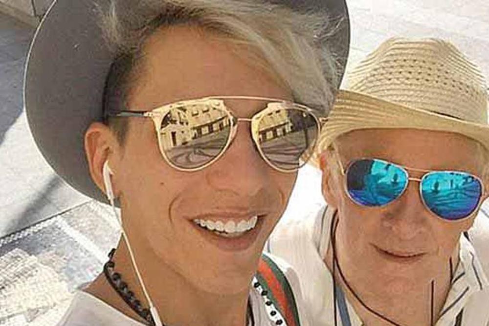 MOJ MUŽ JE OD MENE MLAĐI 55 GODINA, NEKA SE VIĐA SA DRUGIMA: Sveštenik se smuvao sa mladim MANEKENOM!