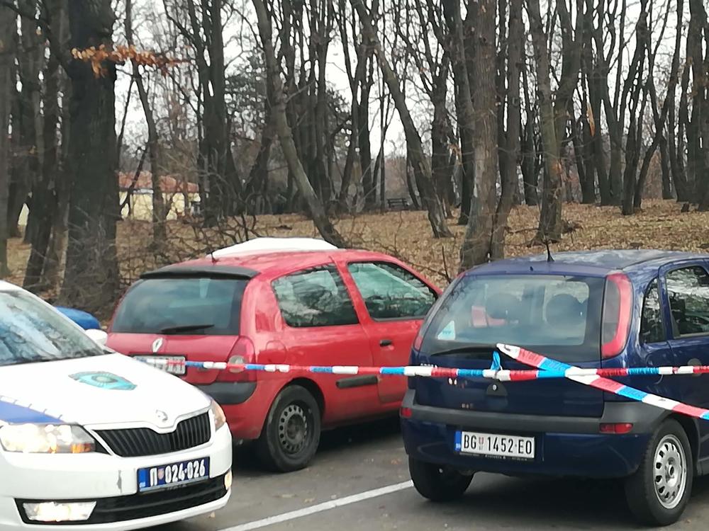 Leš se i dalje nalazi u automobilu