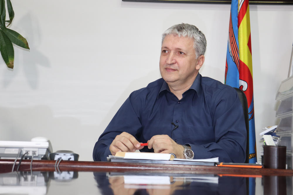 ZA PRIMER SVIMA: Opština Aranđelovac podstiče rađanje, bori se protiv narkomanije, nagrađuje uspeh I TO NIJE SVE!