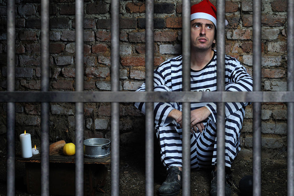 DEPRESIJA I STRAH UMESTO EUFORIJE I ŽELJA! Oni su provodili Novu godinu iza rešetaka, i ŽELELI SAMO JEDNO!