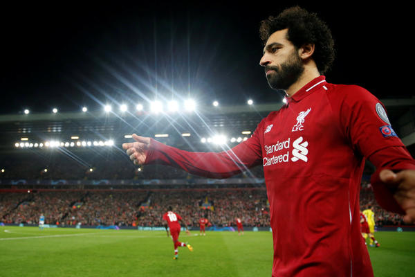 LA SALAH DE PAPEL: Pljačkaši upali u prodavnicu sa maskama fudbalera Liverpula, ali tu se njihov plan zaustavio!