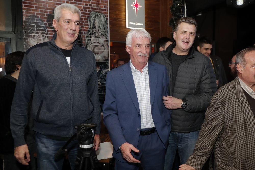 DRAMA! LEGENDA PARTIZANA U BOLNICI NA KISEONIKU ZBOG KORONE: Sa svih strana stiže podrška kumu Željka Obradovića!