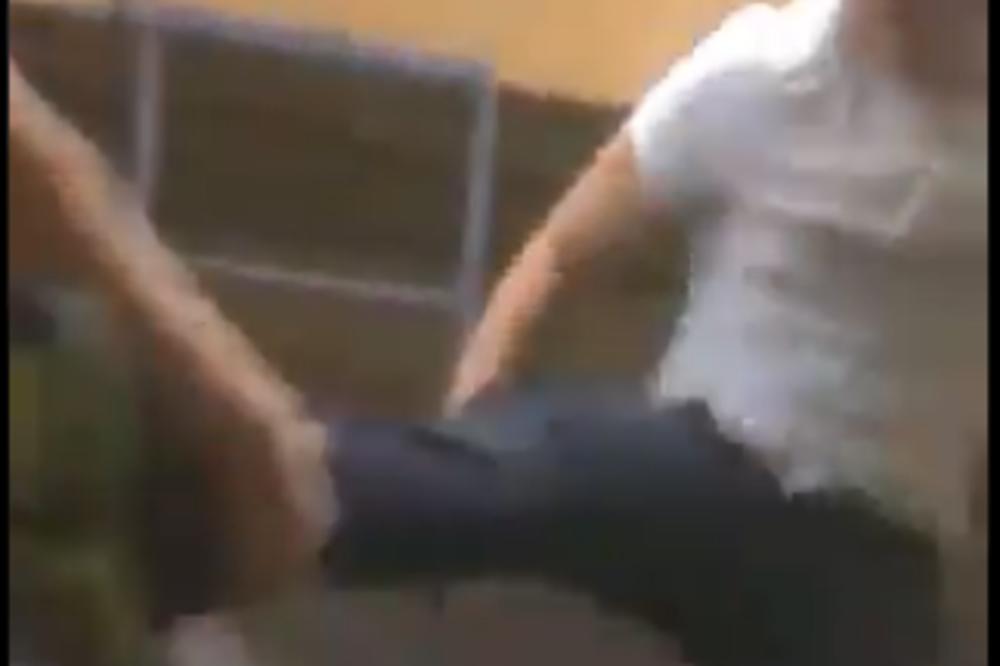 DIVLJAŠTVU UČENIKA HULIGANA IZ KRALJEVA NEMA KRAJA: Drugari dečaka koga su tukli i snimali NAPALI AUTORA SNIMKA!