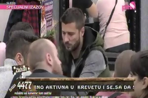 MILJKOVIĆ PONIZIO PETRUĆIJA PRED SVIMA: Blam je za tebe što radiš takve stvari!