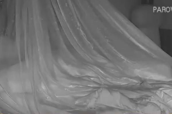 OVO IMA SAMO U PAROVIMA Bukvalno u programu uživo cela Srbija gledala film za ODRASLE!