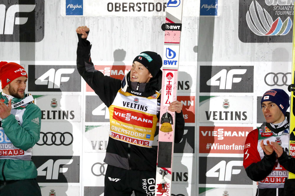 ŠOK ZA DESETINE HILJADA NEMACA: Japanac odneo pobedu na prvoj novogodišnjoj skakaonici!