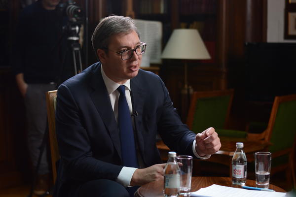 VUČIĆ: Neki u vlasti su iz ličnih interesa, imao sam ozbiljan razgovor sa Sinišom Malim! Nisam Hitler, ni Mengele!