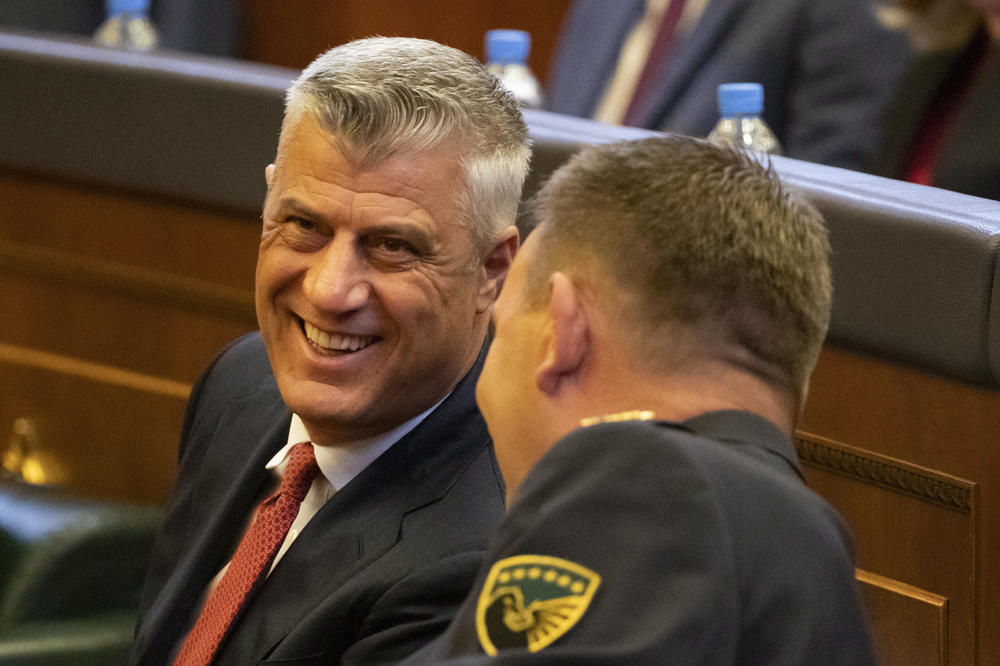 SKANDAL NA KOSOVU, TAČIJEVE GORILE HAPSILE NOVINARKU, ODUZELI JOJ TELEFON! Žestok udar na slobodu medija!