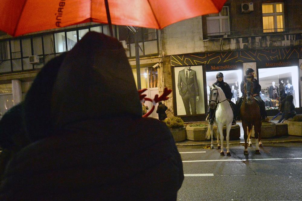 Policija na Trgu Nikole Pašića  